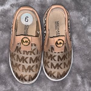 Michael Kors Allover MK Print 6C